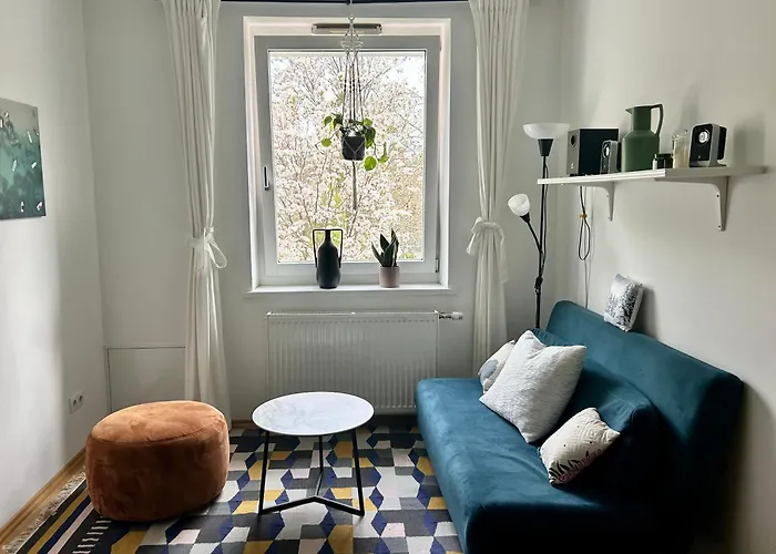 Sonnige Wohnung Mit Parkblick Nahe Schoenbrunn